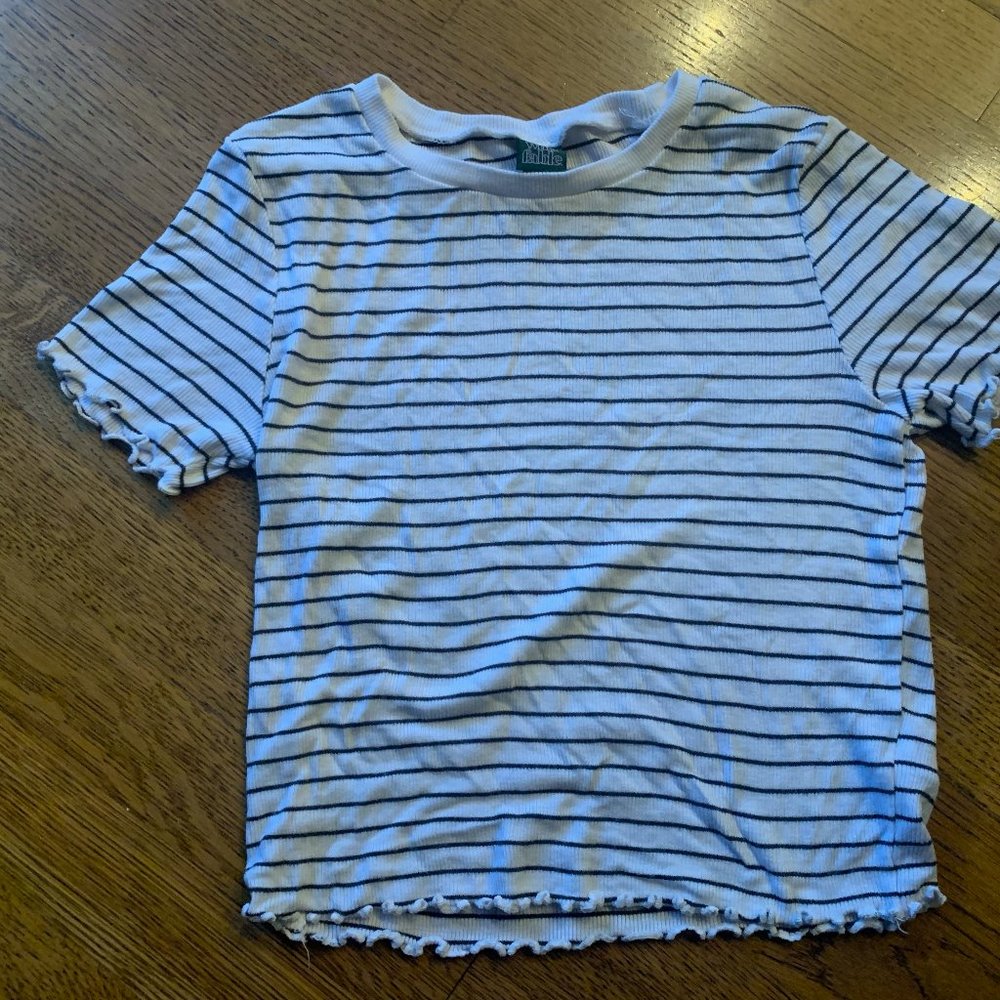 black and white horizontal stripped crop top